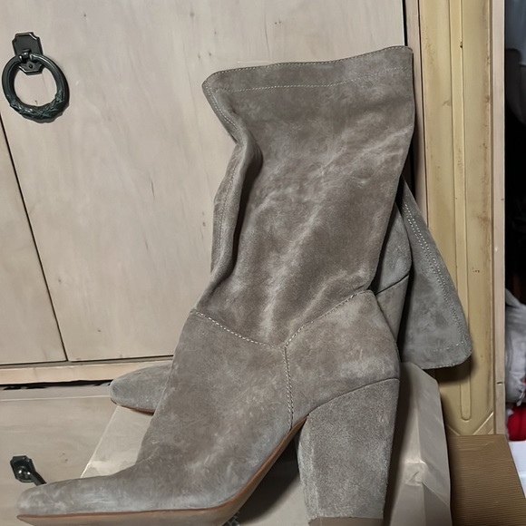 1. STATE brand SUEDE BOOTS - Picture 2 of 7